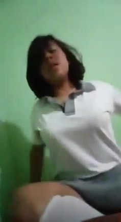 COLEGIALA MOSTRANDO SU RICO PACK